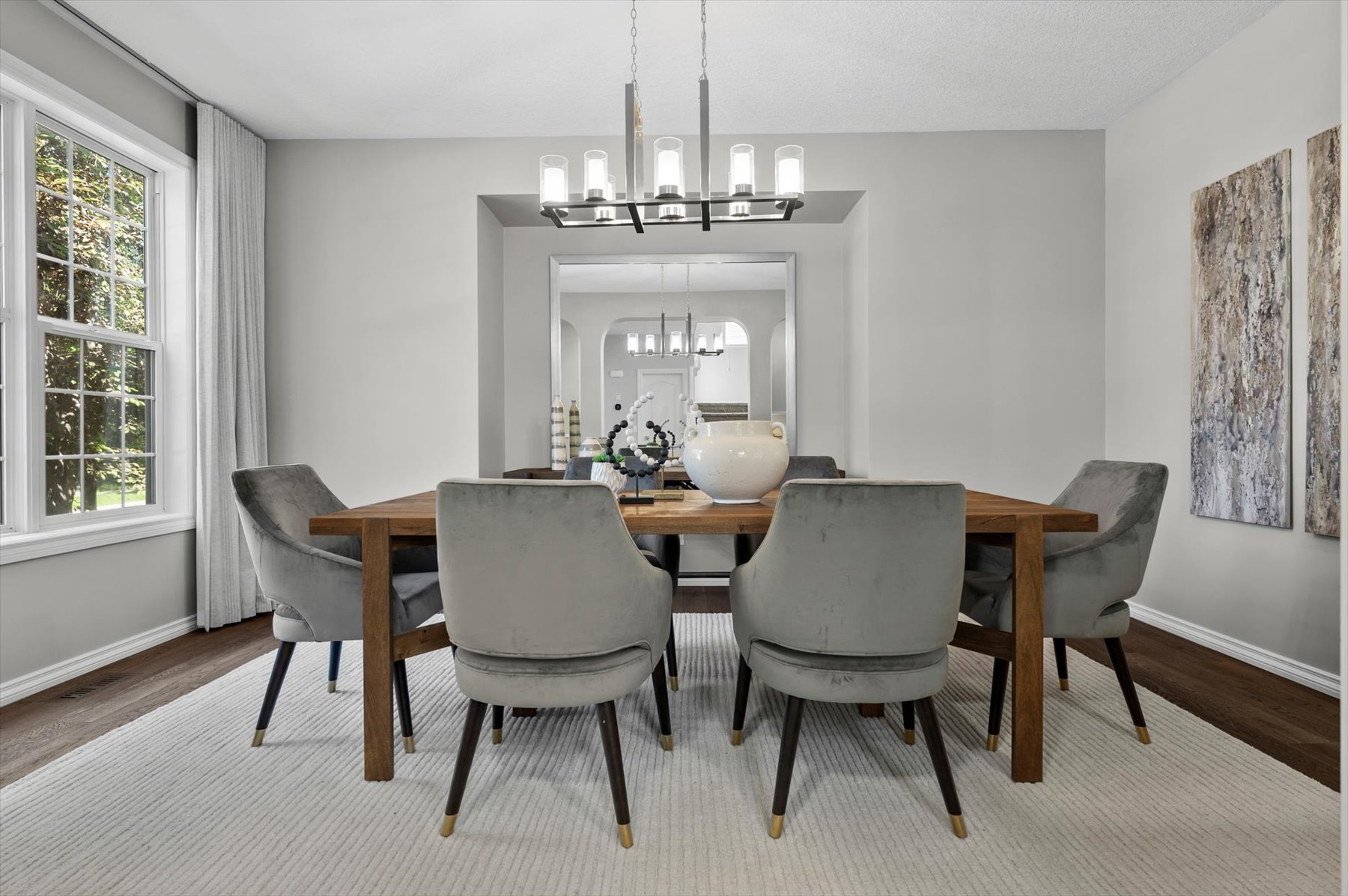 Formal Dining